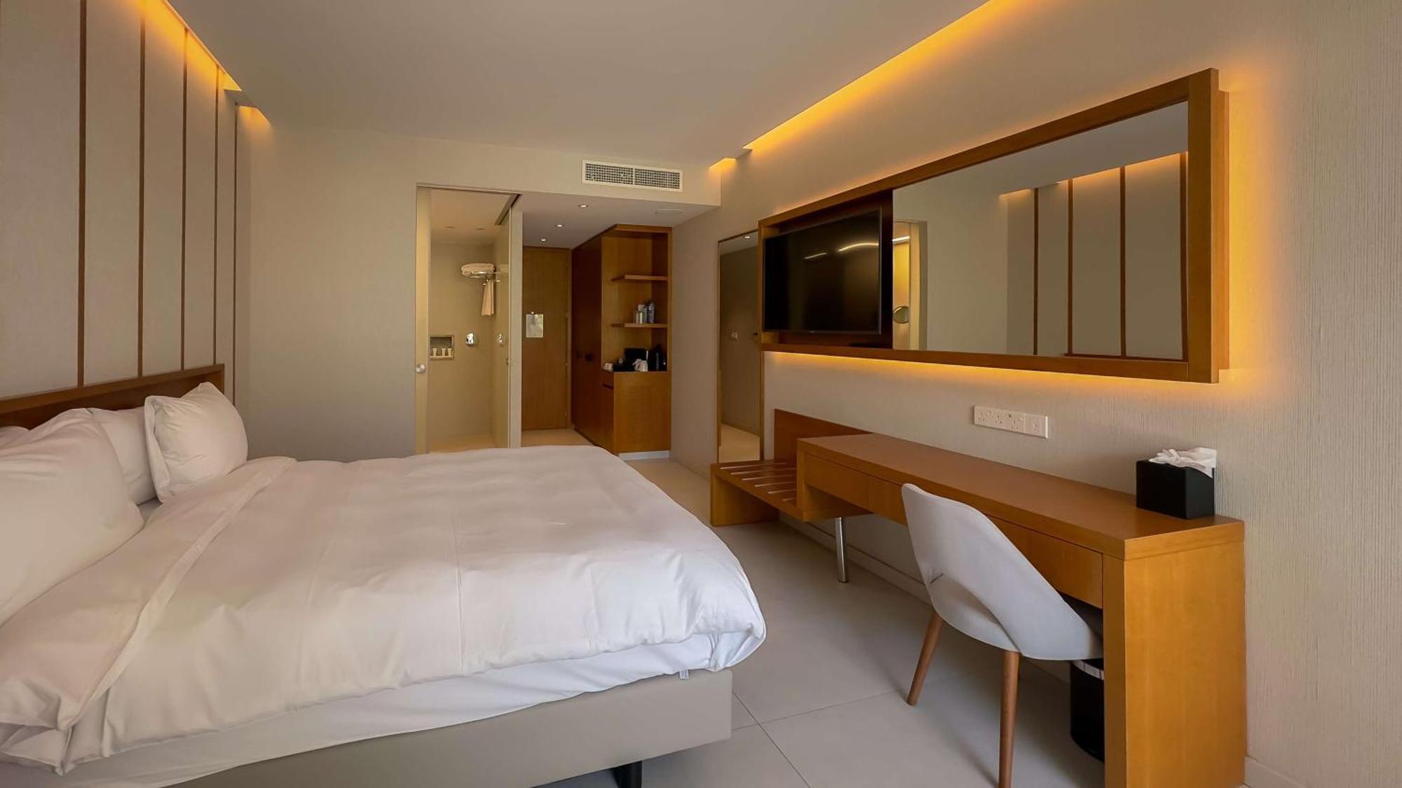 Radisson Beach Resort Larnaca Bagian luar foto