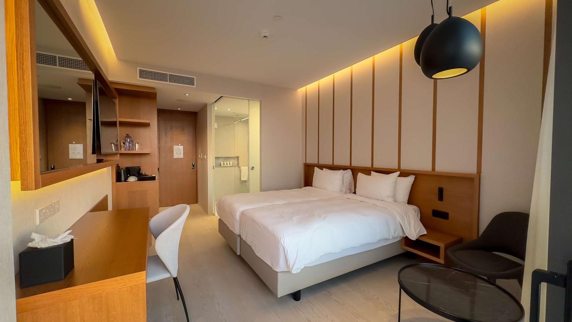 Radisson Beach Resort Larnaca Bagian luar foto