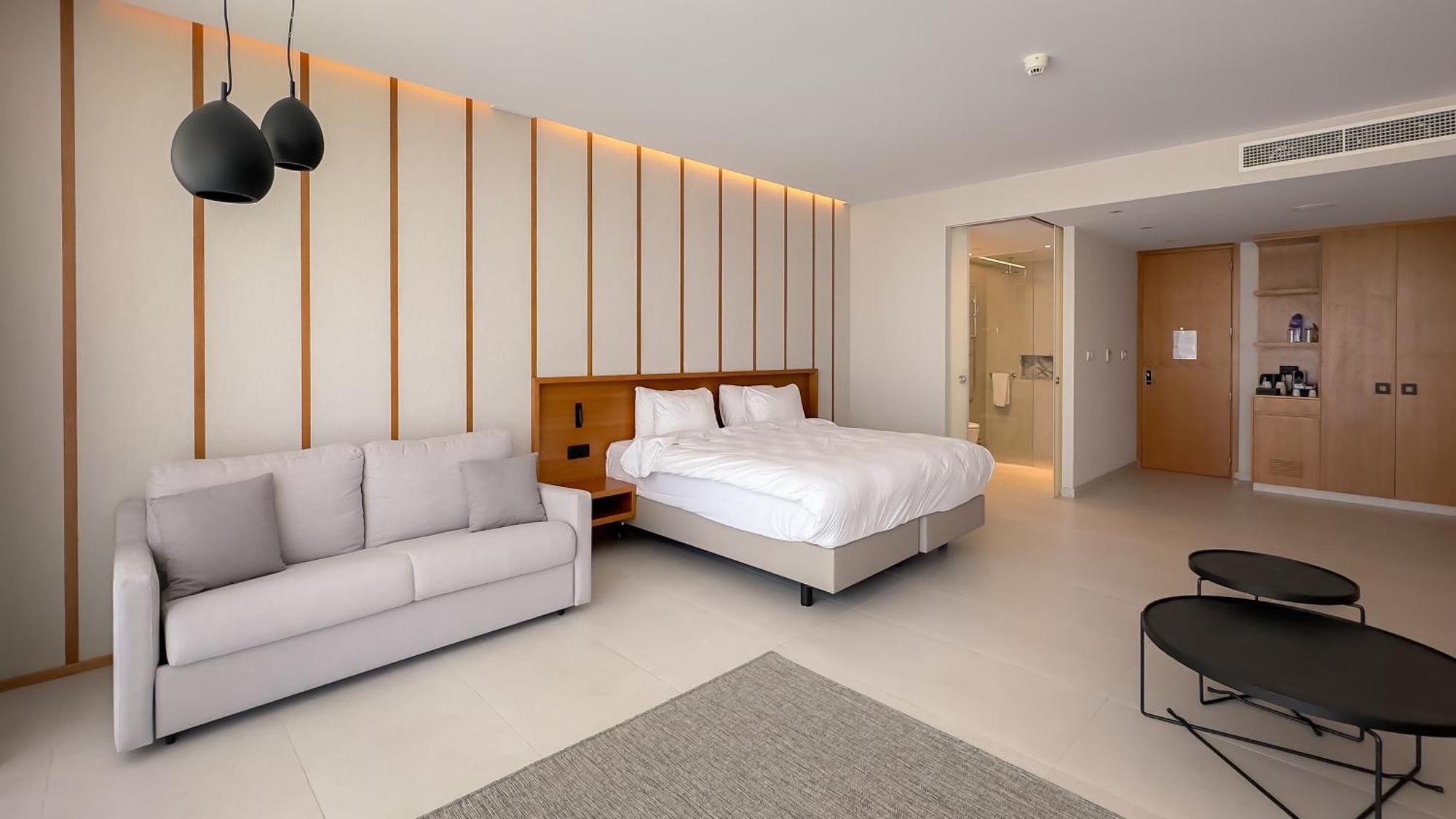 Radisson Beach Resort Larnaca Bagian luar foto